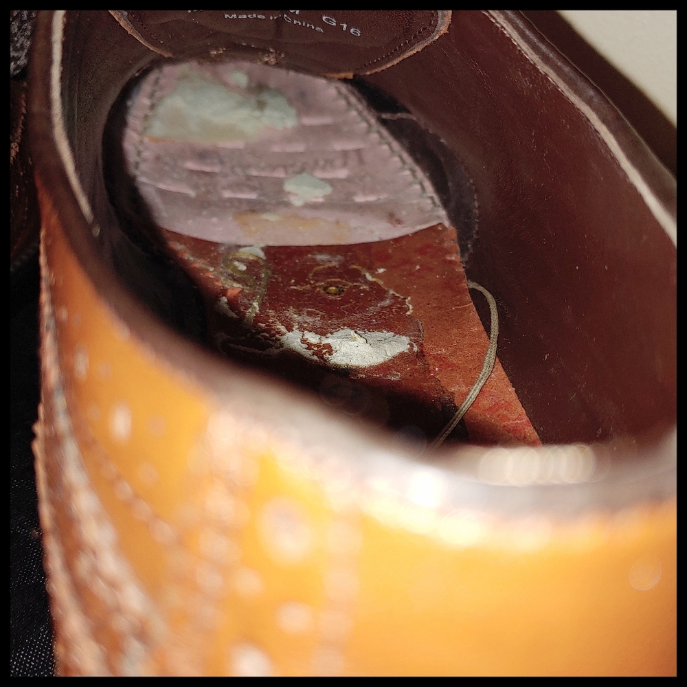 Johnston & Murphy Cognac Wingtip - Picture 9 of 11